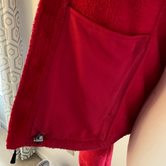 The North Face hot pink super soft fleece - lightweight - Picture 6 of 8